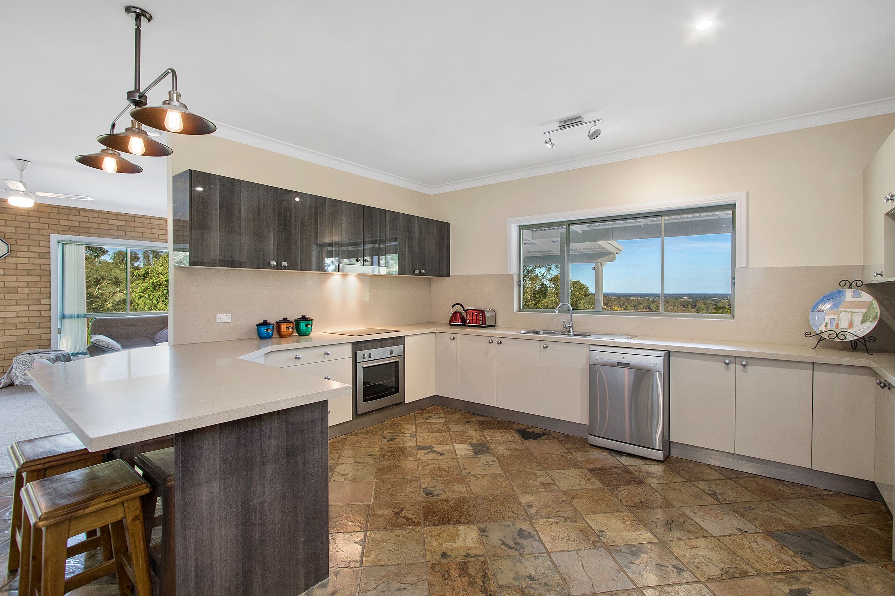 230 Crooked Lane, North Richmond - Thumbnail 4
