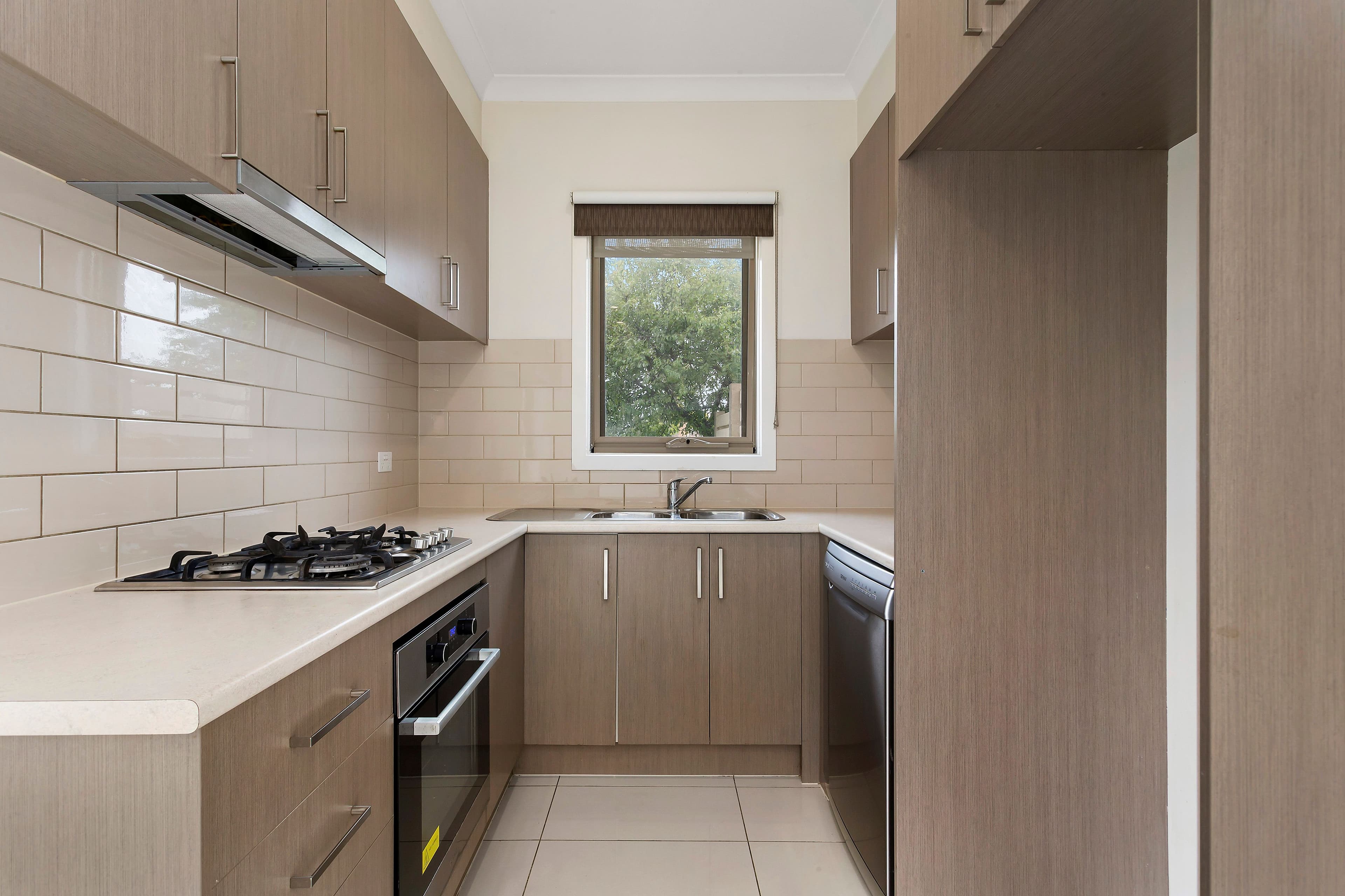 8C Vasey Avenue, Lalor VIC 3075, Lalor - Thumbnail 2
