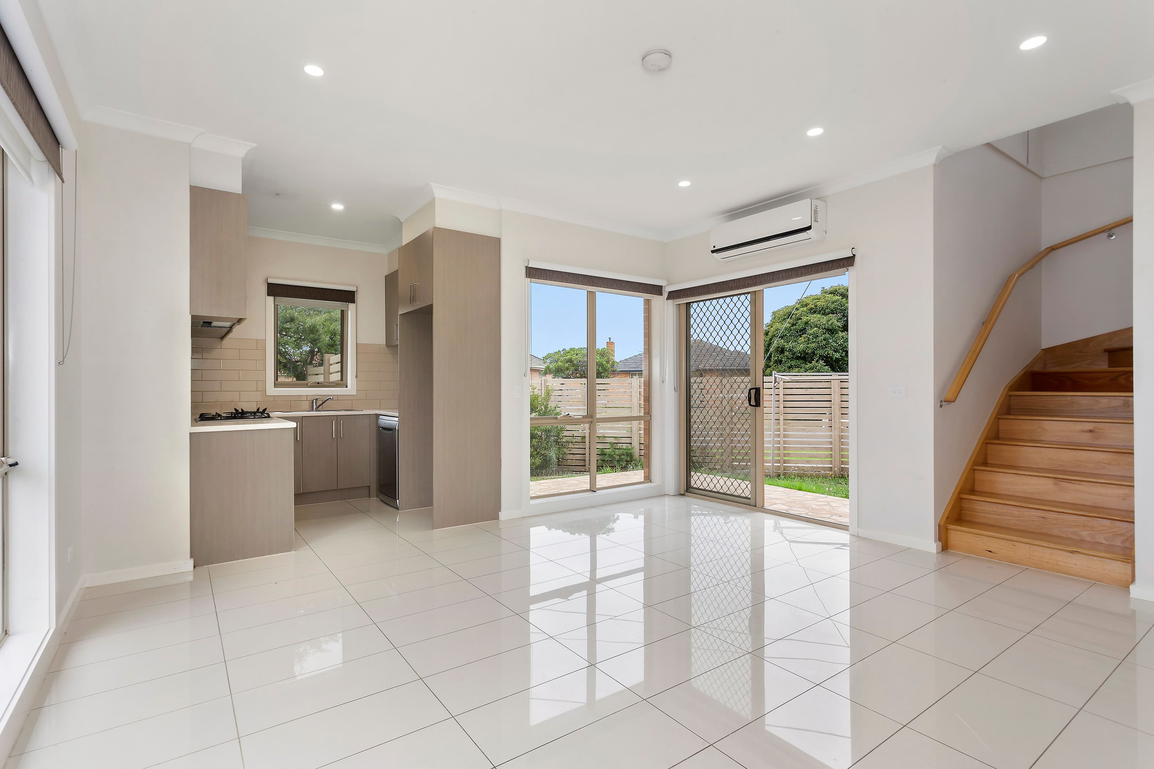 8C Vasey Avenue, Lalor VIC 3075, Lalor - Thumbnail 3