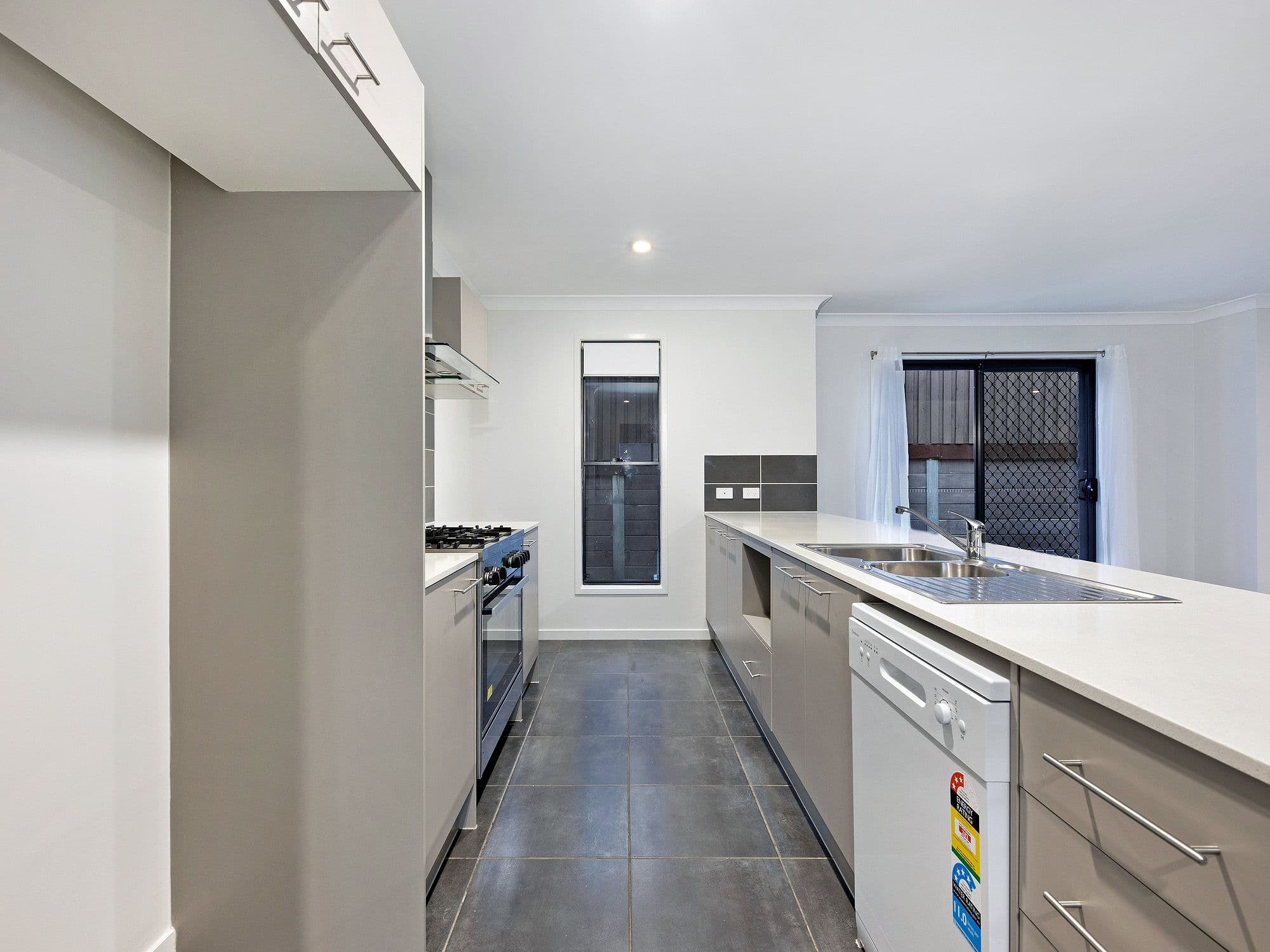 17 Lomond Street, South Ripley QLD 4306, South Ripley - Thumbnail 4