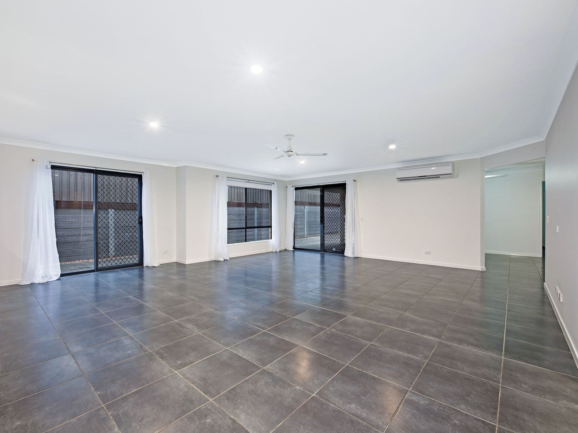 17 Lomond Street, South Ripley QLD 4306, South Ripley - Thumbnail 6