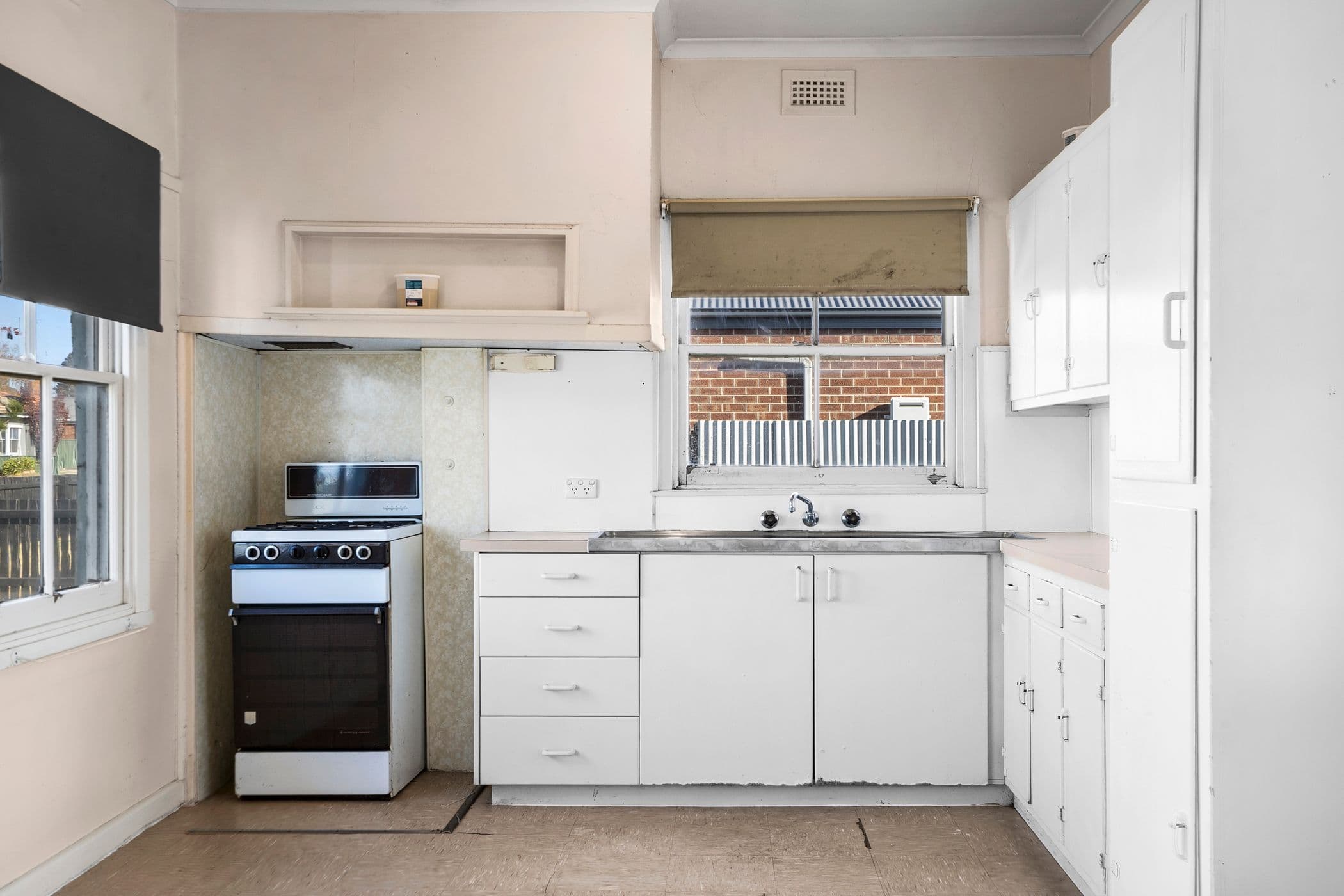 107 Wilson Street, Colac VIC 3250, Colac - Thumbnail 4