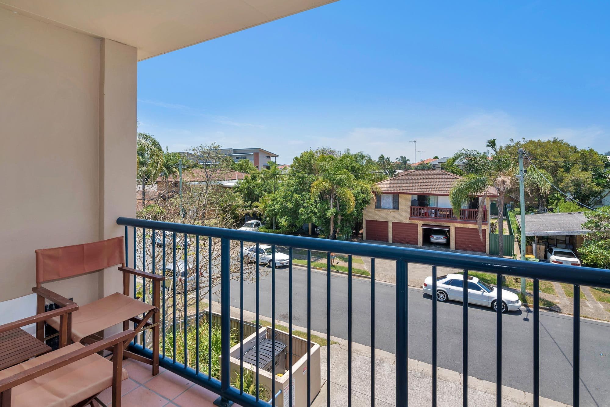 4 Adori Street, Chevron Island QLD 4217, Chevron Island - Thumbnail 2