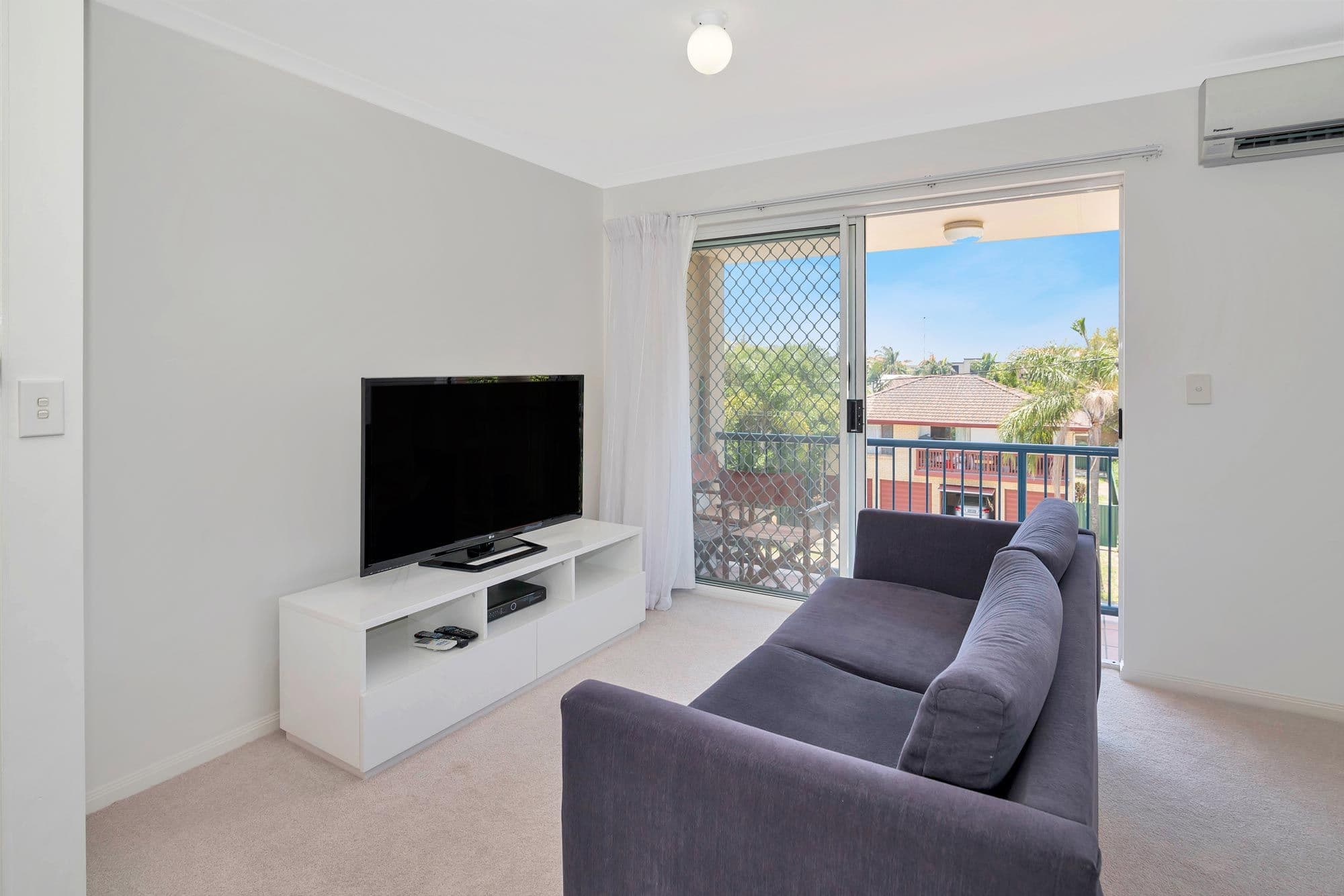 4 Adori Street, Chevron Island QLD 4217, Chevron Island - Thumbnail 4