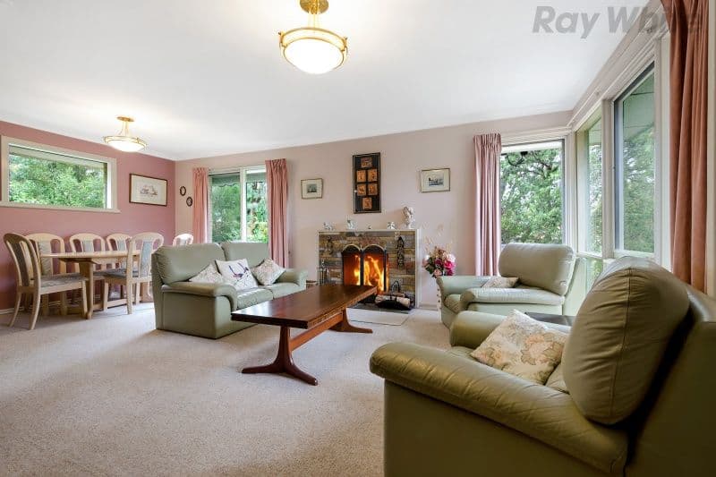 6 Imperial Avenue, Bayswater VIC 3153, Bayswater - Thumbnail 2