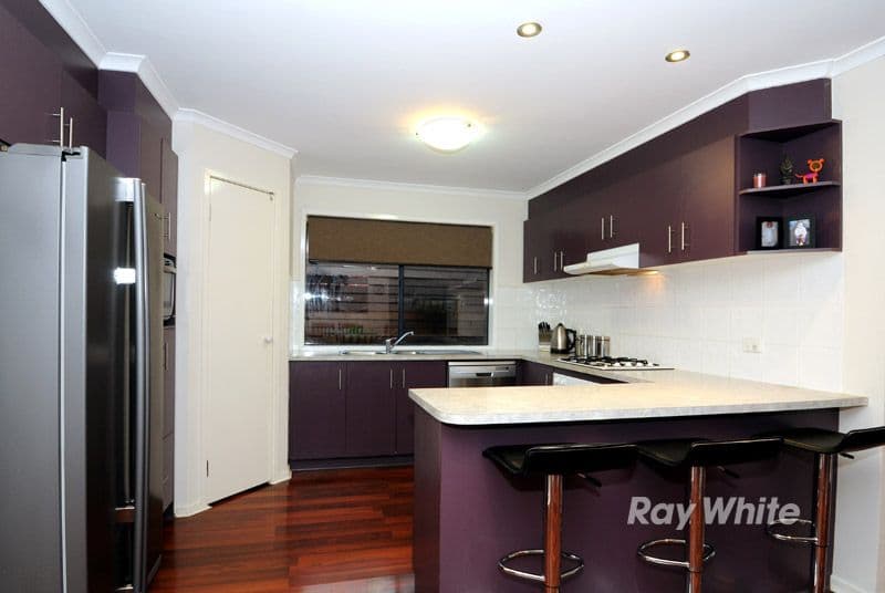 38 Miralie Way, CRANBOURNE WEST VIC 3977, Cranbourne West - Thumbnail 3