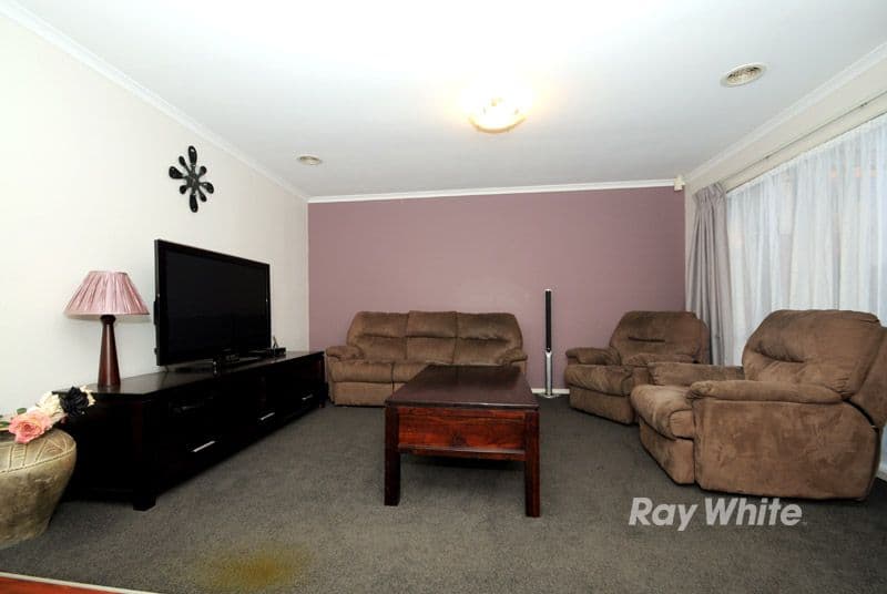 38 Miralie Way, CRANBOURNE WEST VIC 3977, Cranbourne West - Thumbnail 8