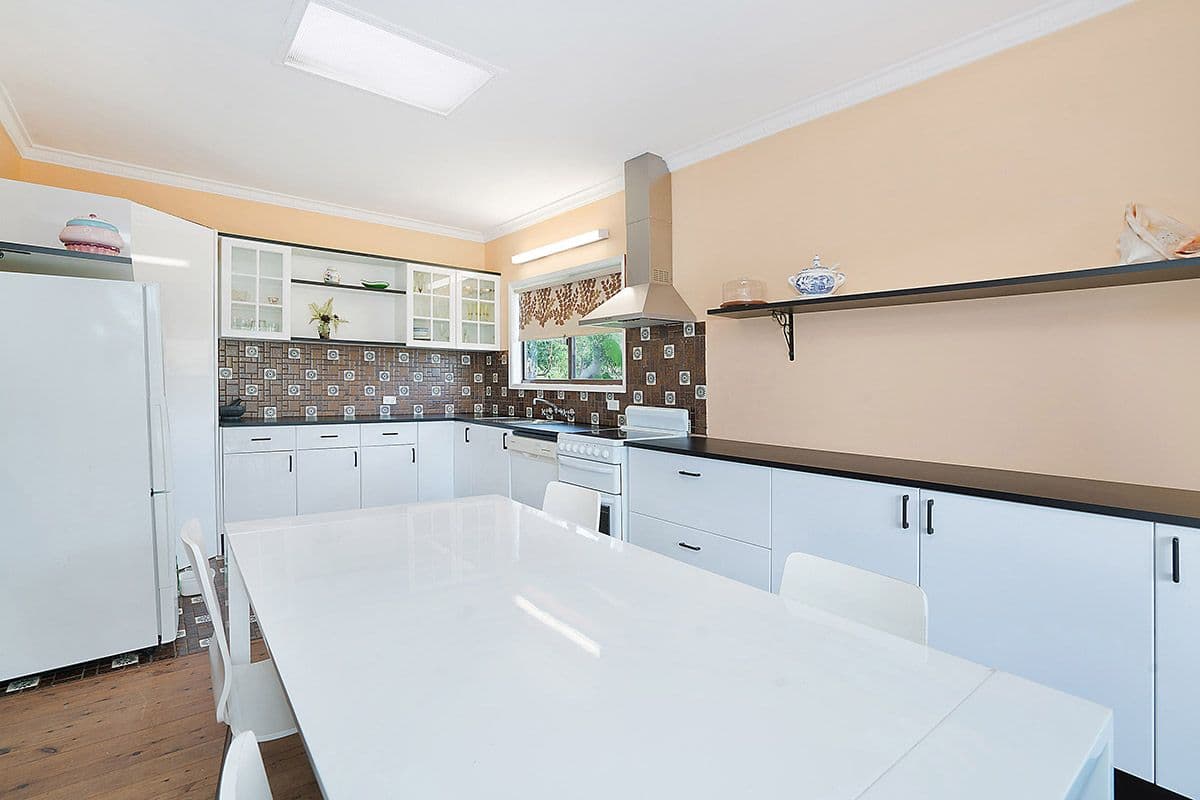 13 Horsfield Road, Horsfield Bay - Thumbnail 3