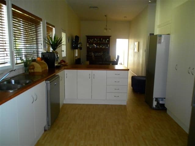 3-5 Feather Street, ROMA QLD 4455, Roma - Thumbnail 2