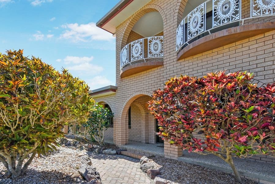 27 Coochin Street, Dicky Beach QLD 4551, Dicky Beach - Thumbnail 2