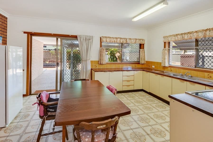 27 Coochin Street, Dicky Beach QLD 4551, Dicky Beach - Thumbnail 4