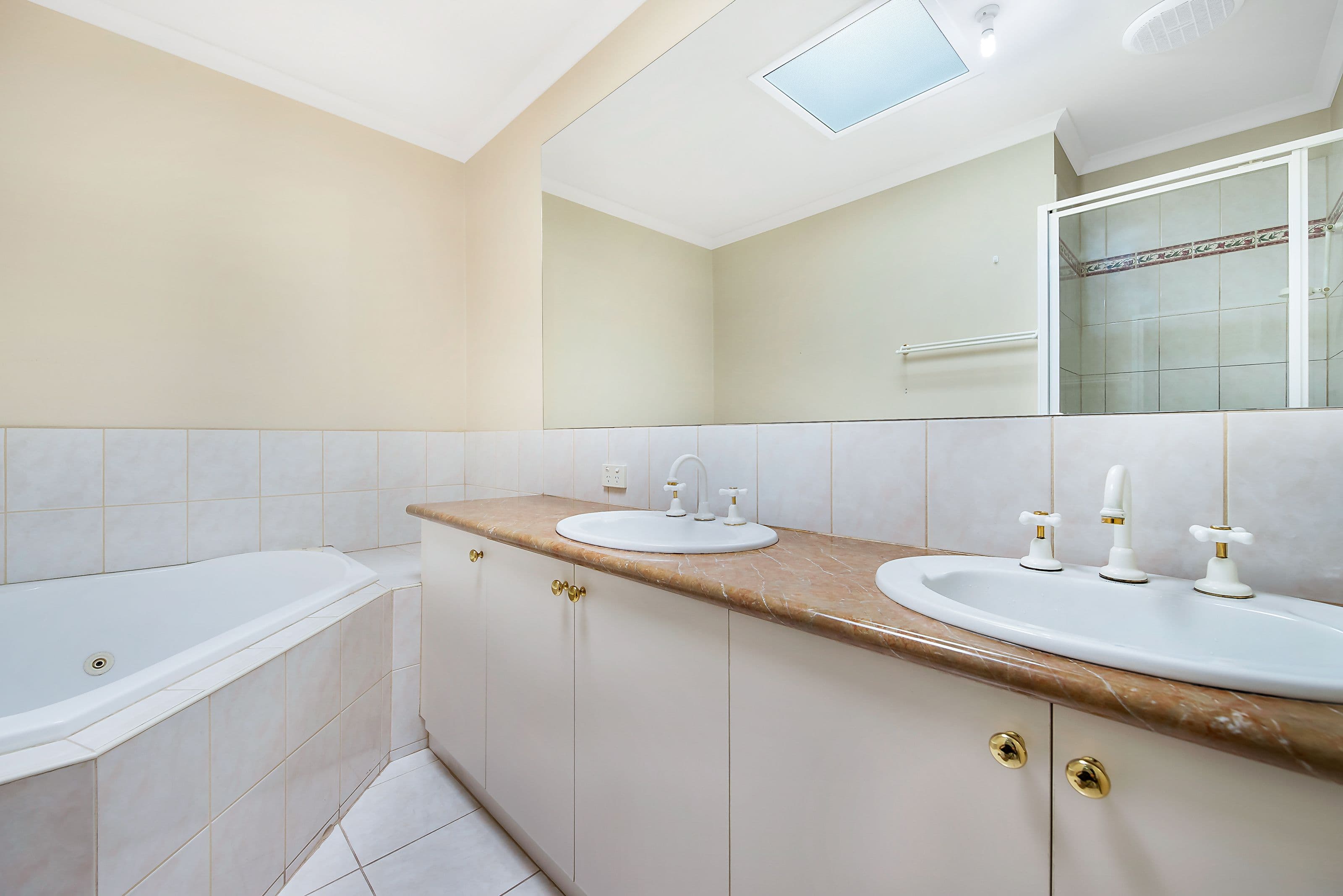 802 Highbury Road, Glen Waverley VIC 3150, Glen Waverley - Thumbnail 5
