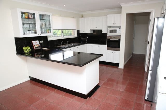 9 Cuthbert Crescent, Edensor Park - Thumbnail 2