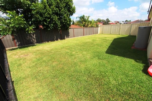 9 Cuthbert Crescent, Edensor Park - Thumbnail 5