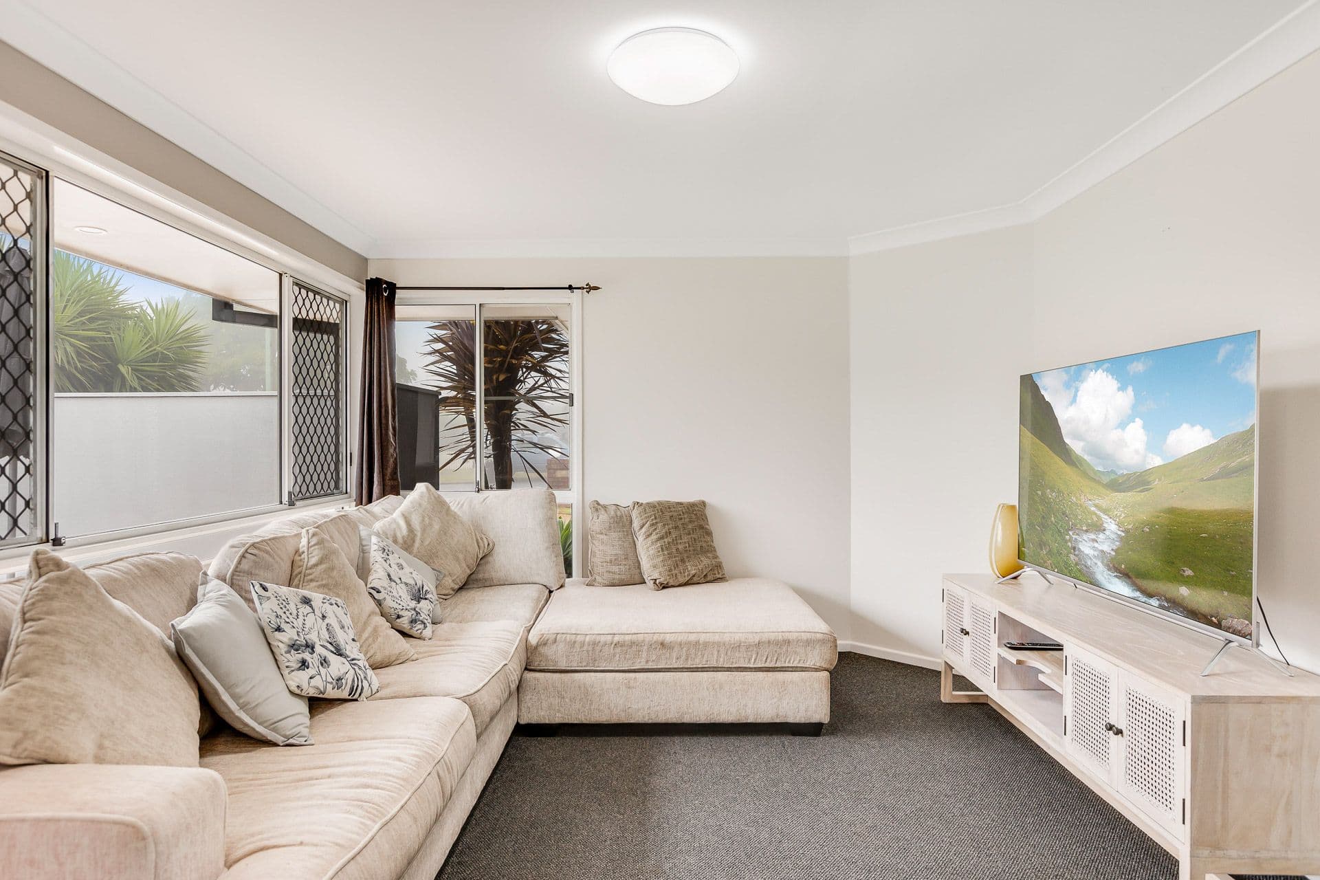 147 Rowbotham Street, Rangeville QLD 4350, Rangeville - Thumbnail 2