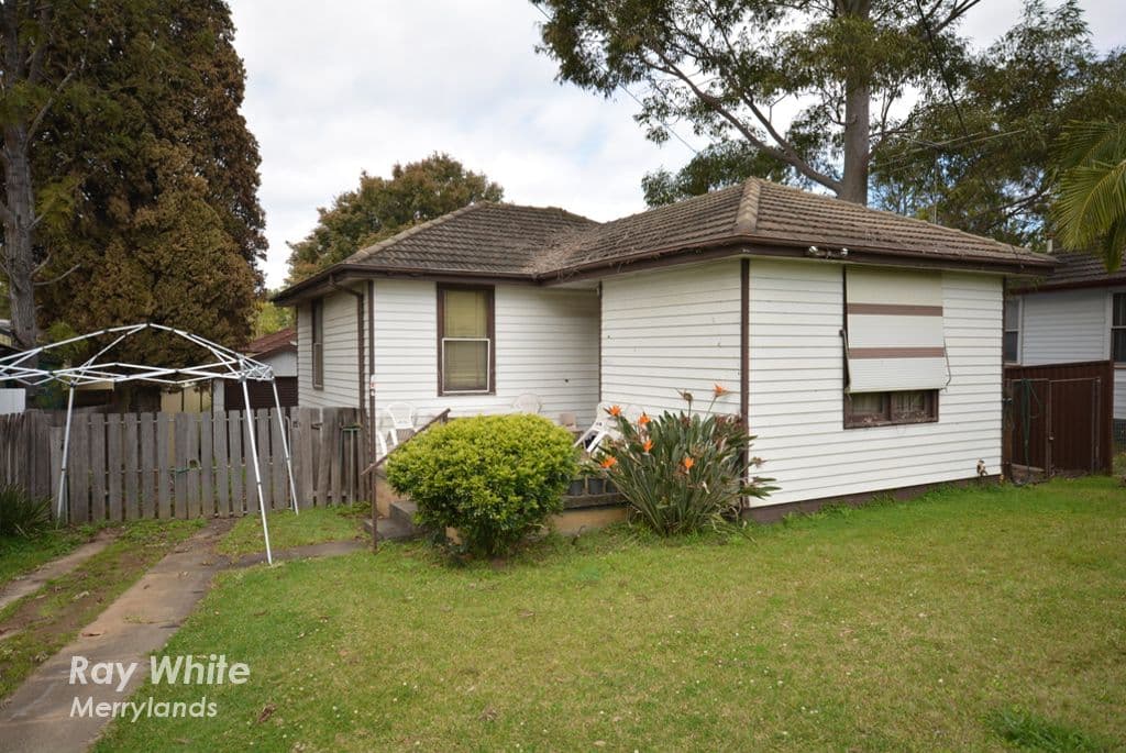 5 Rees Street, Mays Hill - Image 1