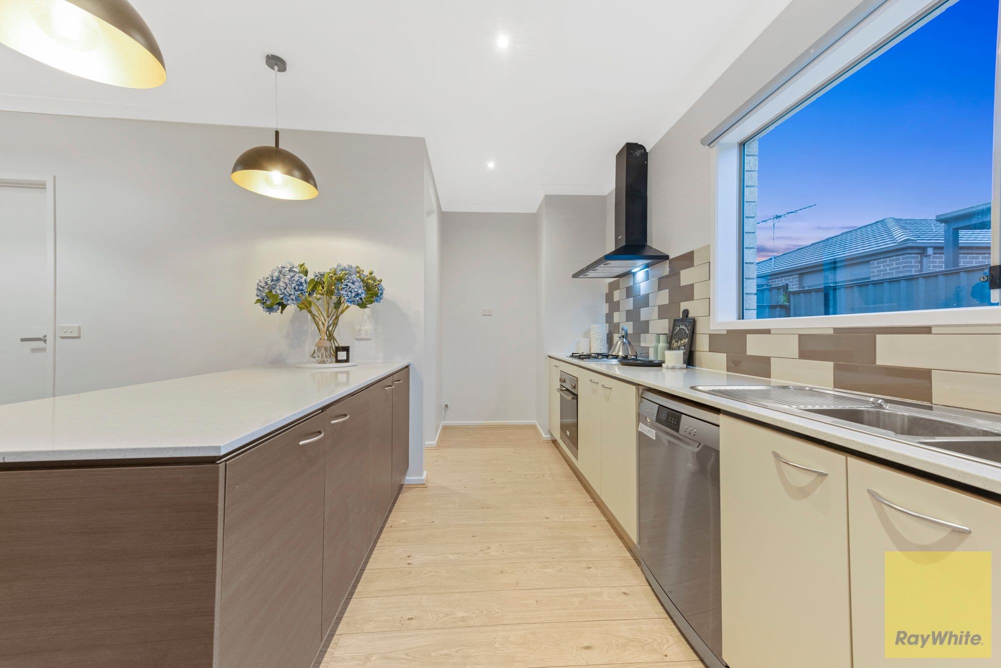 31 Omaroo Street, Truganina VIC 3029, Truganina - Thumbnail 8
