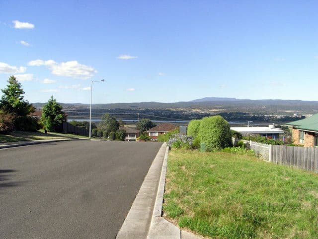 3 Tennyson Drive, RIVERSIDE TAS 7250, Riverside - Thumbnail 2