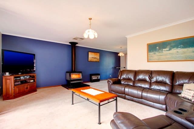 63 Meadowbrook Drive, Parkwood, WA, 6147, Parkwood - Thumbnail 4