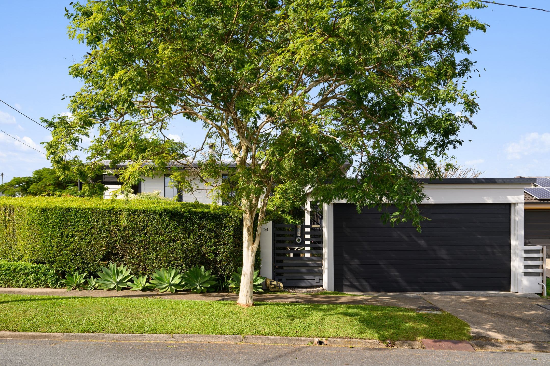 54 Deakin Avenue, Southport QLD 4215, Southport - Image 1