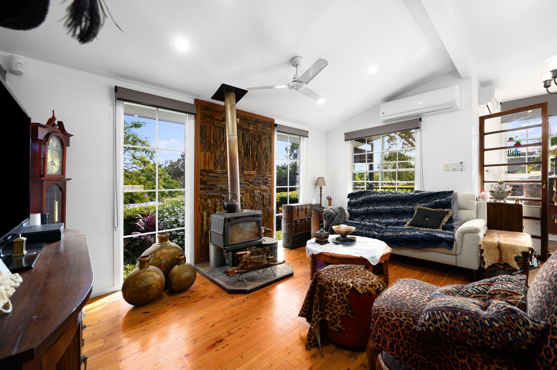 54 Deakin Avenue, Southport QLD 4215, Southport - Thumbnail 7