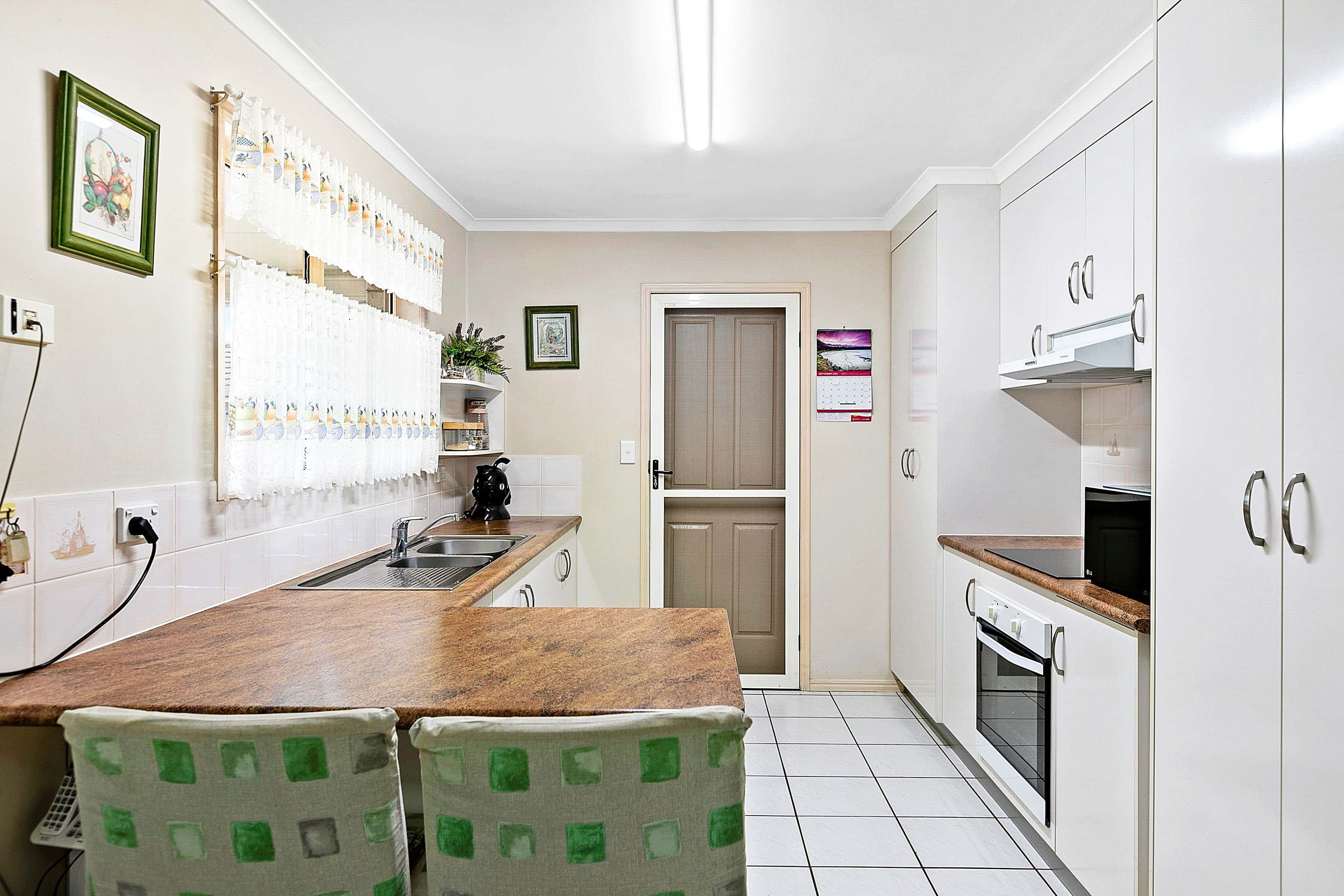 48 Moolyyir Street, Urangan QLD 4655, Urangan - Thumbnail 8