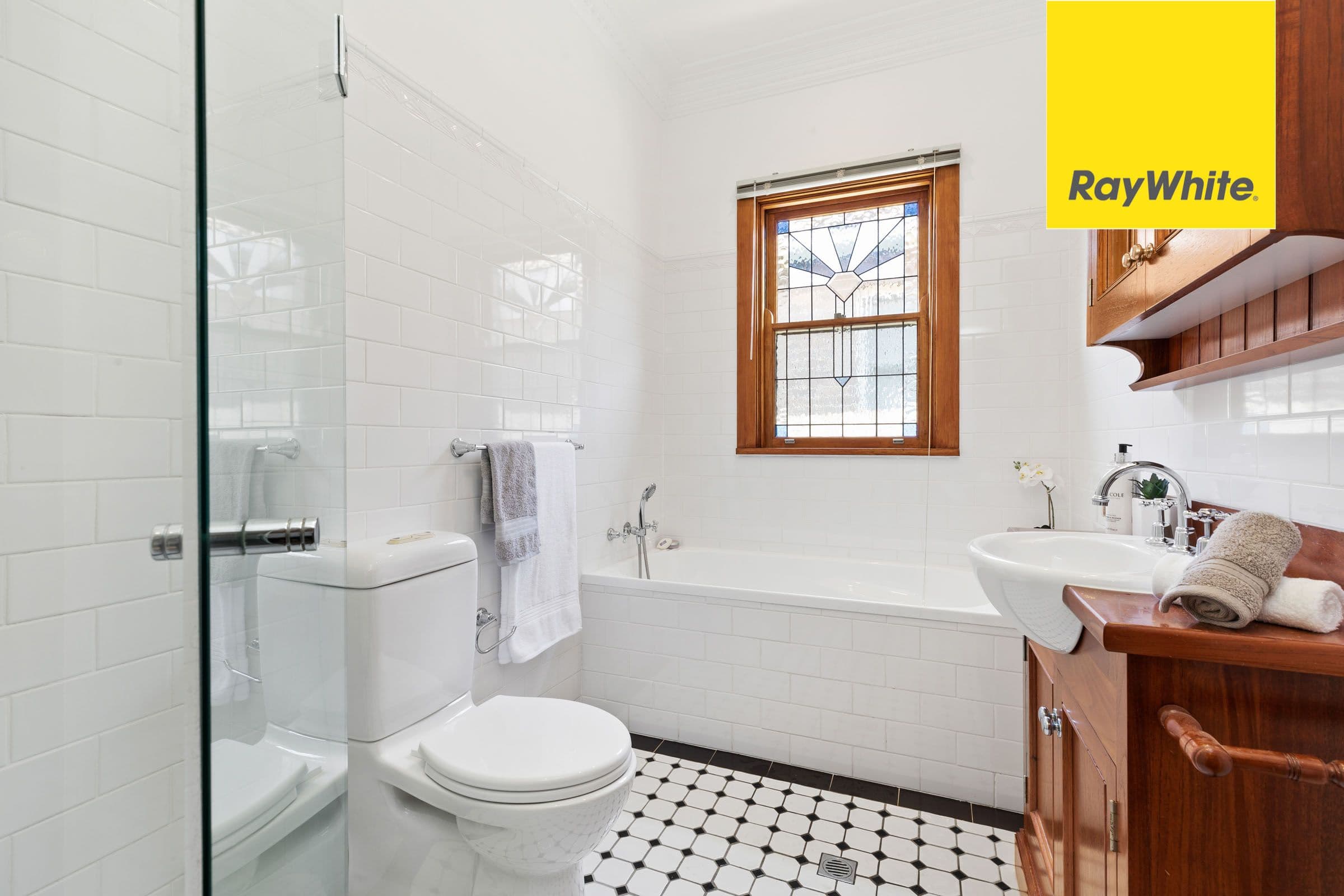 4 Denman Street, Eastwood - Thumbnail 8