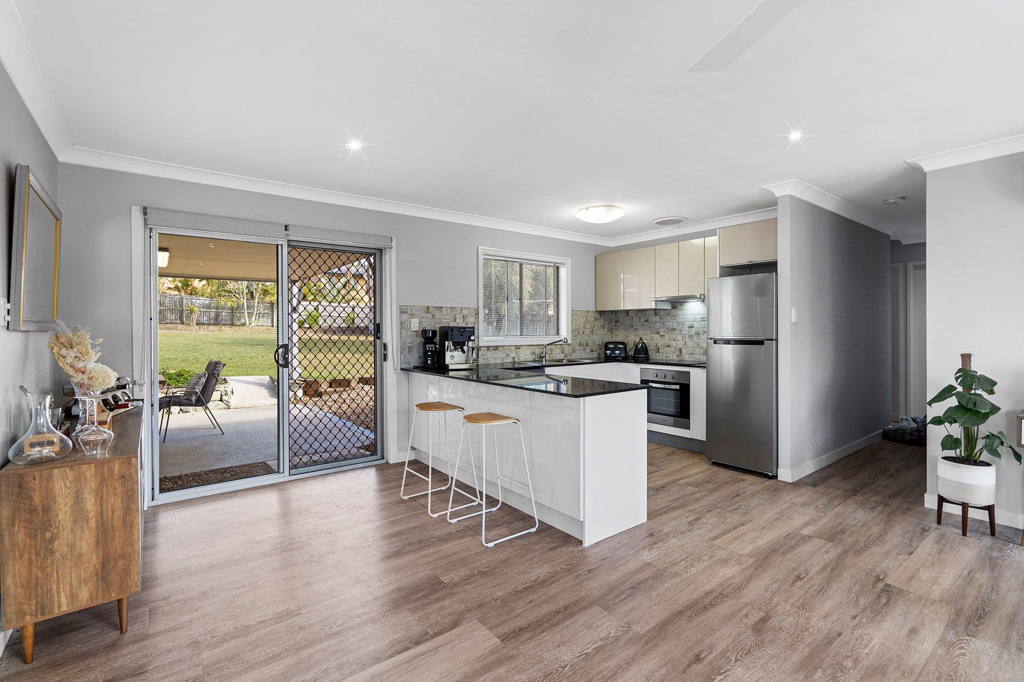 17 Laurinda Crescent, Springwood QLD 4127, Springwood - Thumbnail 2