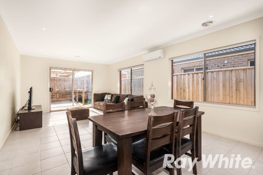 3 Clancy Way, Doreen VIC 3754, Doreen - Thumbnail 2