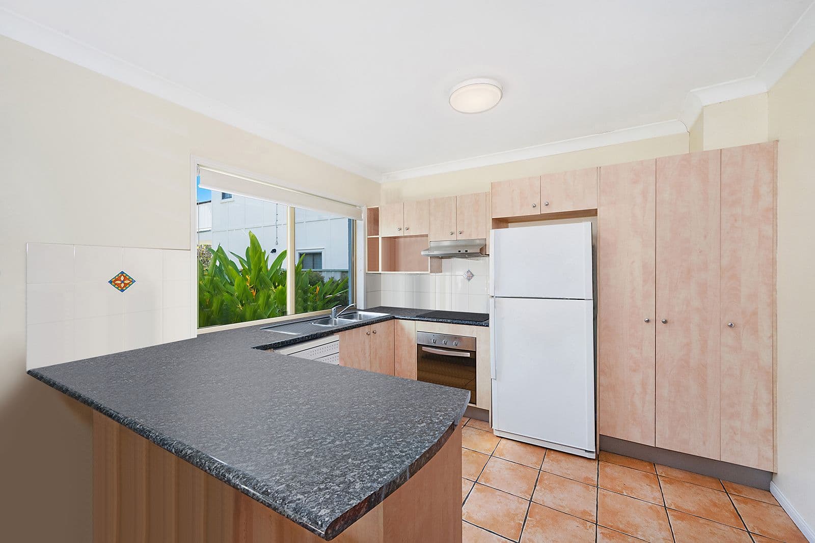 24 Strong Avenue, Graceville QLD 4075, Graceville - Thumbnail 5