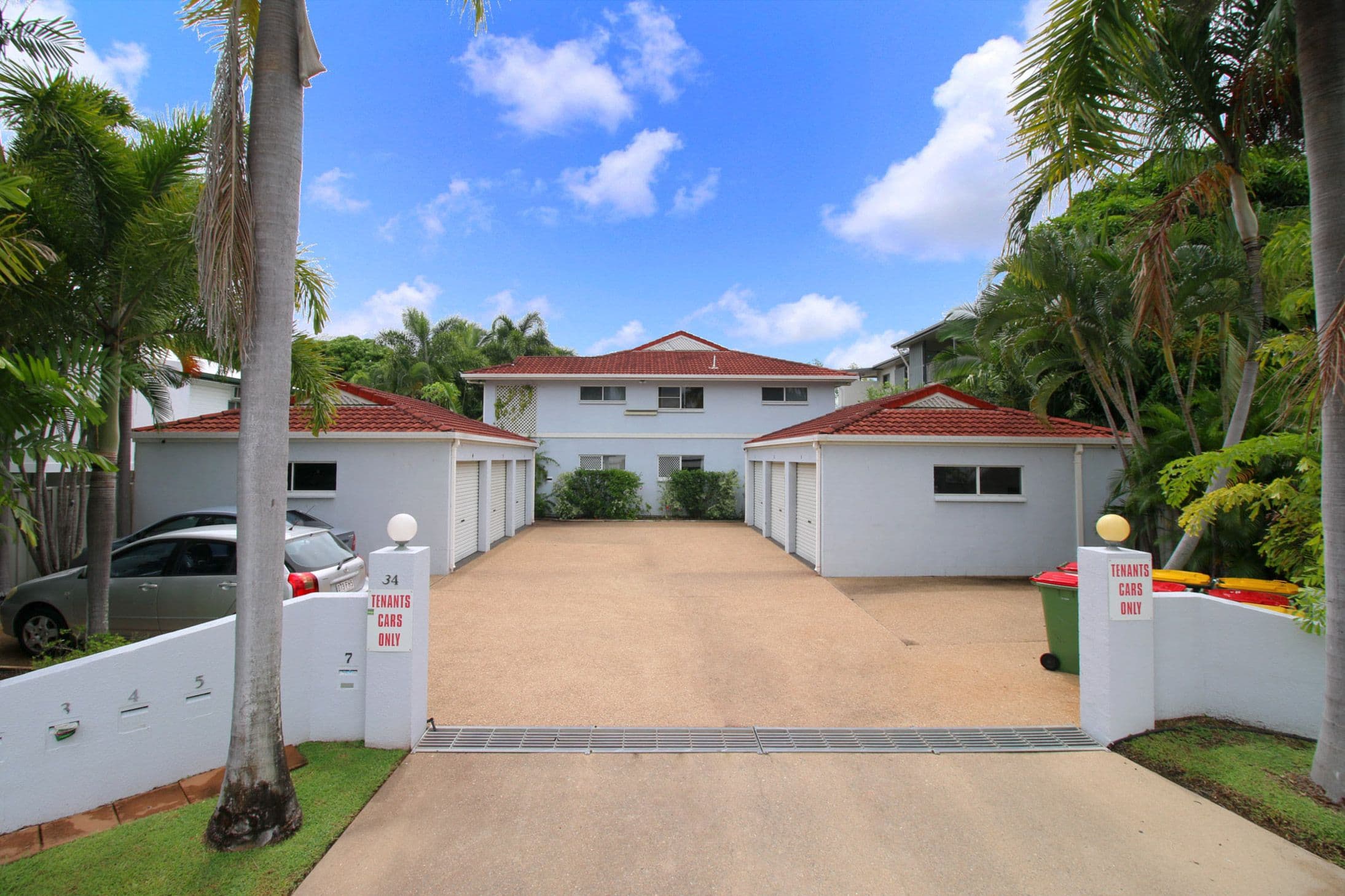 34 Cheyne Street, Pimlico QLD 4812, Pimlico - Image 1