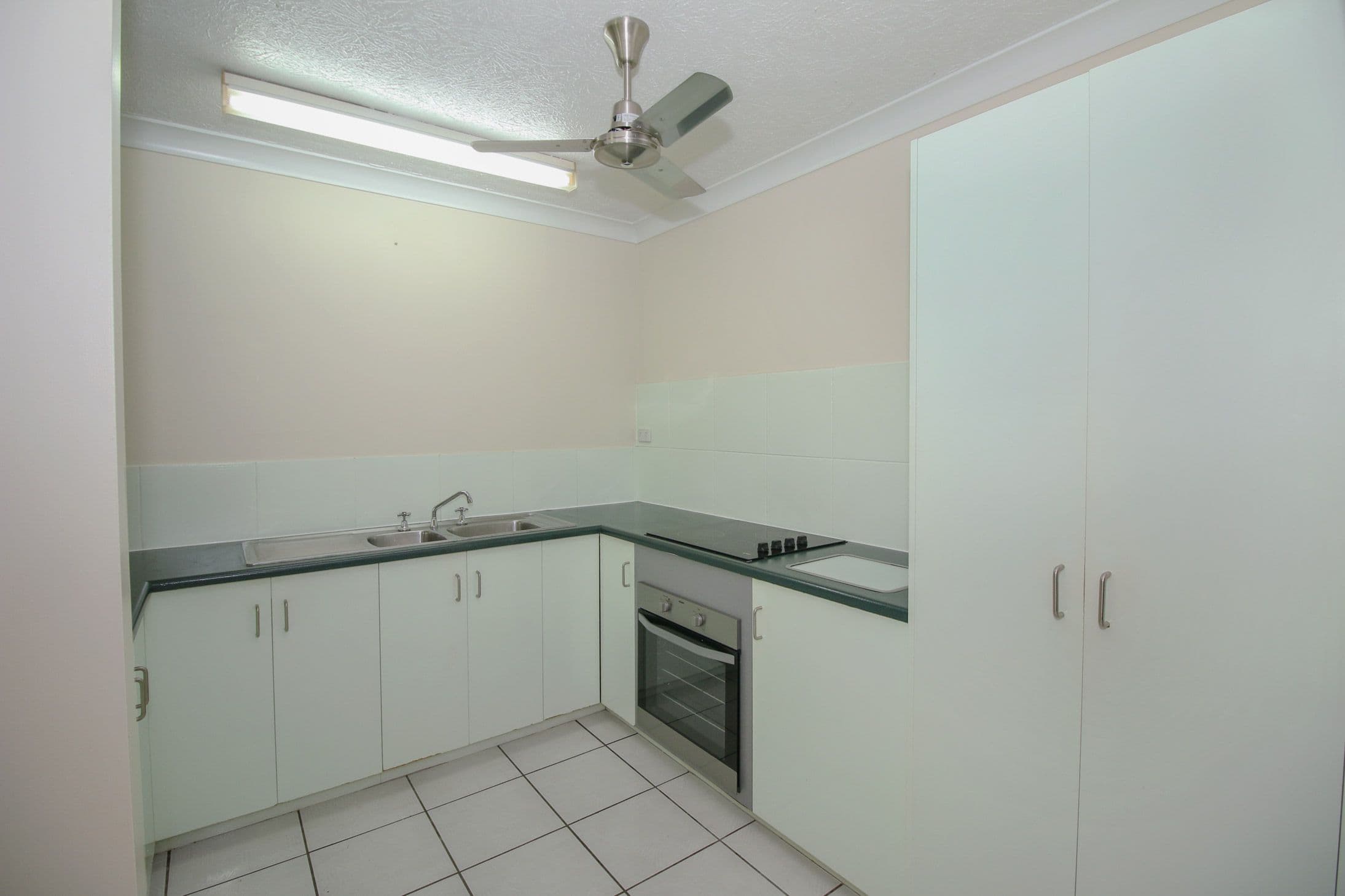 34 Cheyne Street, Pimlico QLD 4812, Pimlico - Thumbnail 3