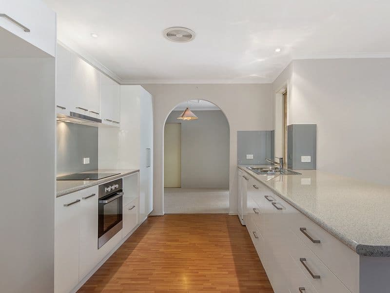 8 Dawnann Court, Carrara QLD 4211, Carrara - Thumbnail 7