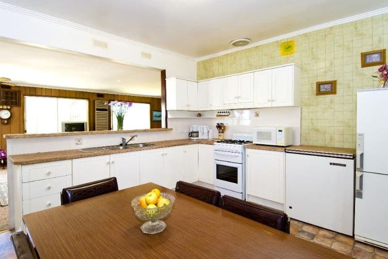16 Linacre Street, WATSONIA VIC 3087, Watsonia - Thumbnail 2