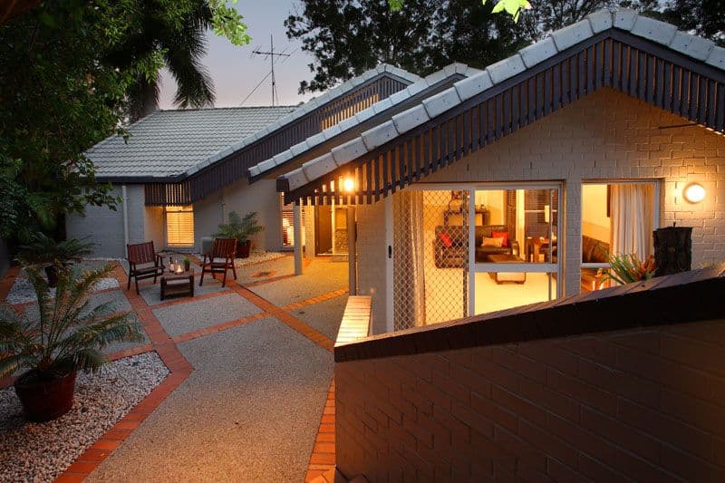 11 Moonah Street, CHAPEL HILL QLD 4069, Chapel Hill - Thumbnail 2