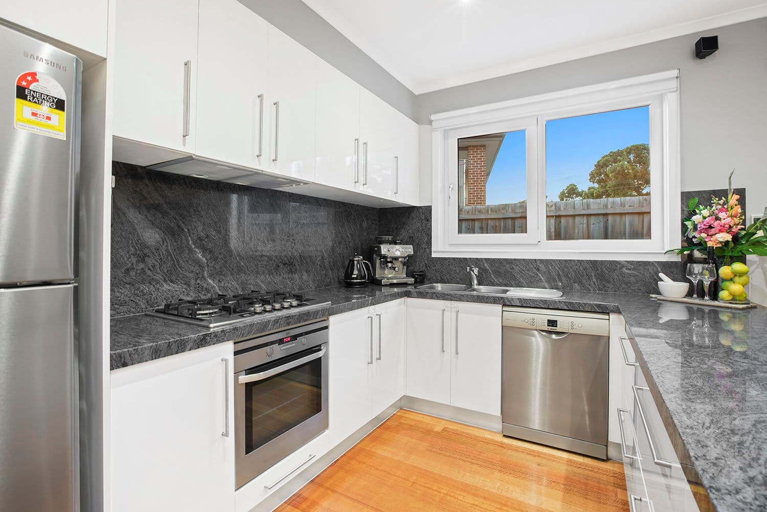 3 Ashleigh Court, Cheltenham VIC 3192, Cheltenham - Thumbnail 3