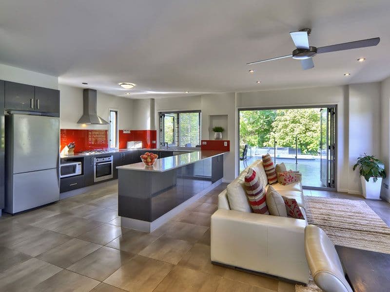 67 Strickland Terrace, GRACEVILLE QLD 4075, Graceville - Thumbnail 2