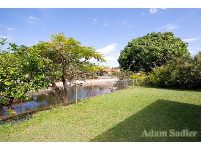 4 Summerland Key, BROADBEACH WATERS QLD 4218, Broadbeach Waters - Image 1