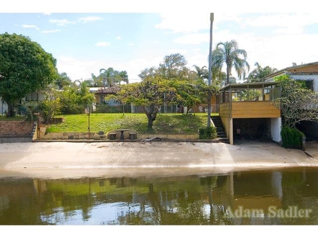 4 Summerland Key, BROADBEACH WATERS QLD 4218, Broadbeach Waters - Thumbnail 5