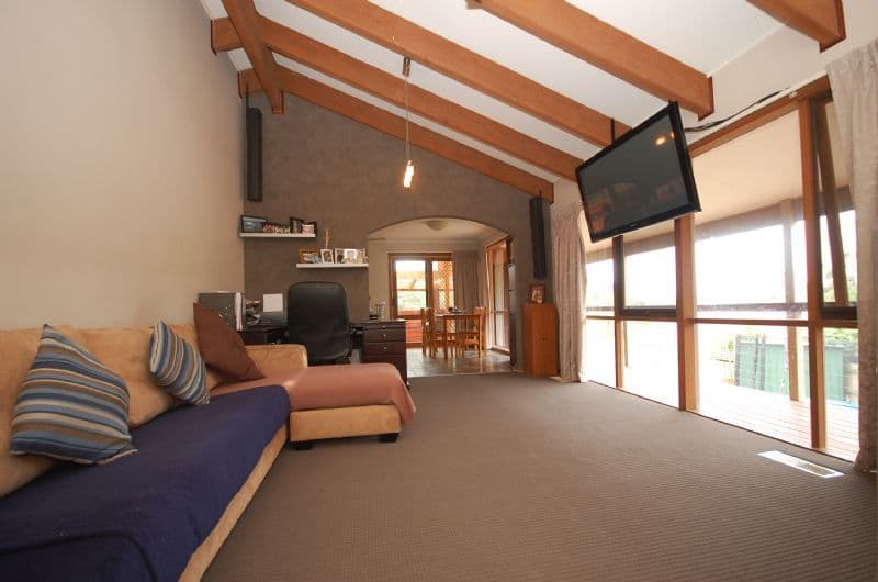 7 Mitarm Close, MOUNT EVELYN VIC 3796, Mount Evelyn - Thumbnail 2
