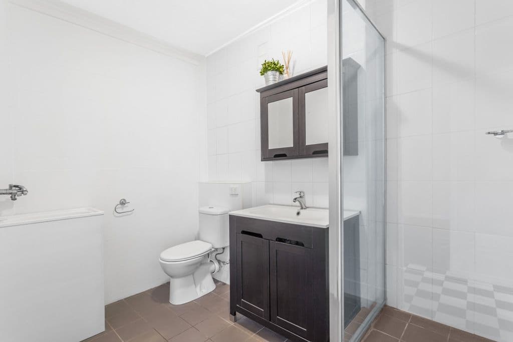 24 Fifth Avenue, Kedron QLD 4031, Kedron - Thumbnail 3