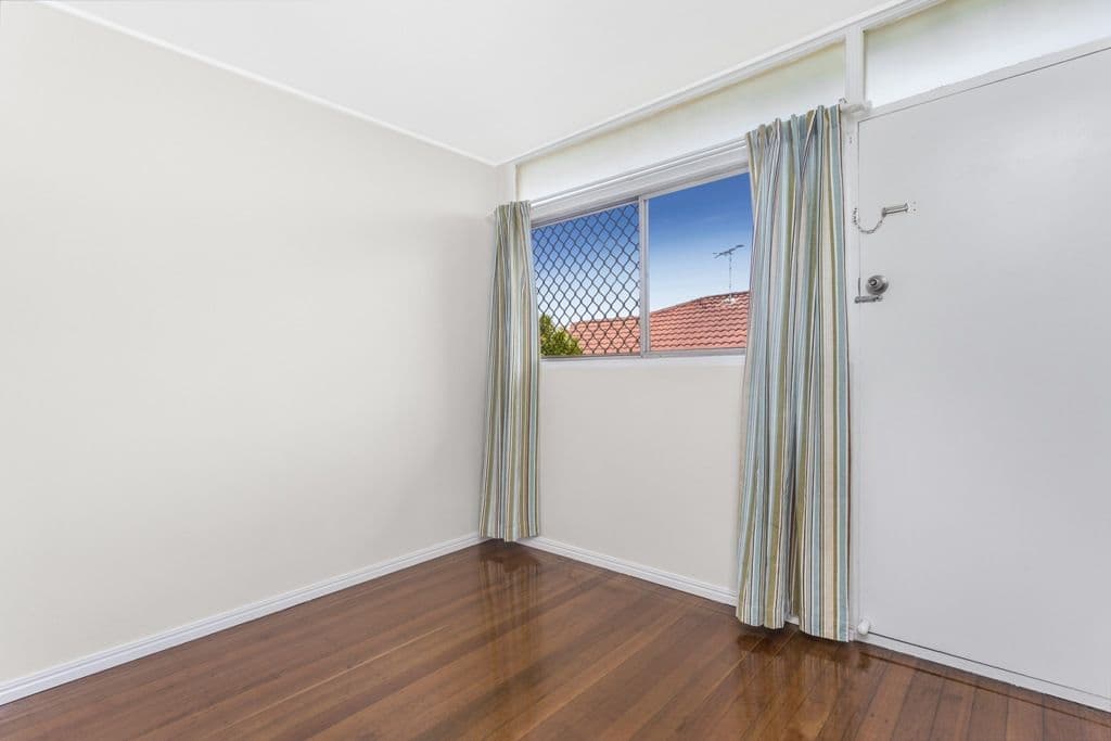 24 Fifth Avenue, Kedron QLD 4031, Kedron - Thumbnail 4