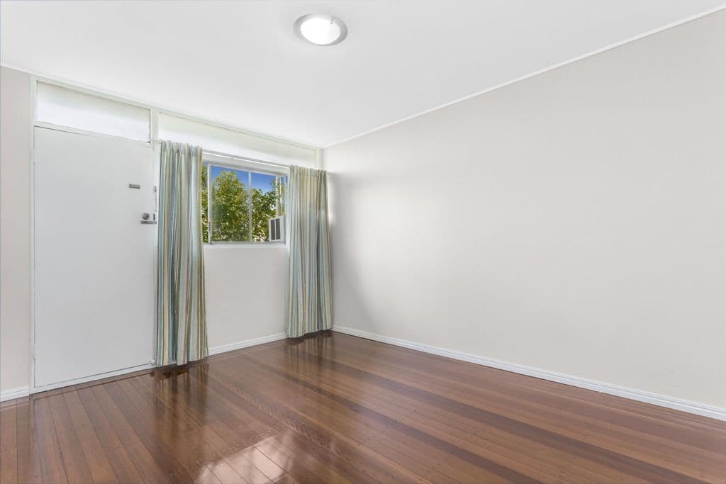 24 Fifth Avenue, Kedron QLD 4031, Kedron - Thumbnail 5