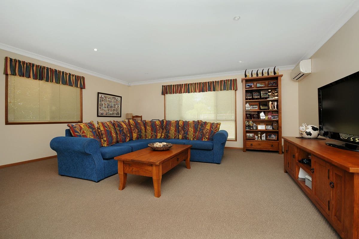 4 Wesley Court, Highfields QLD 4352, Highfields - Thumbnail 2