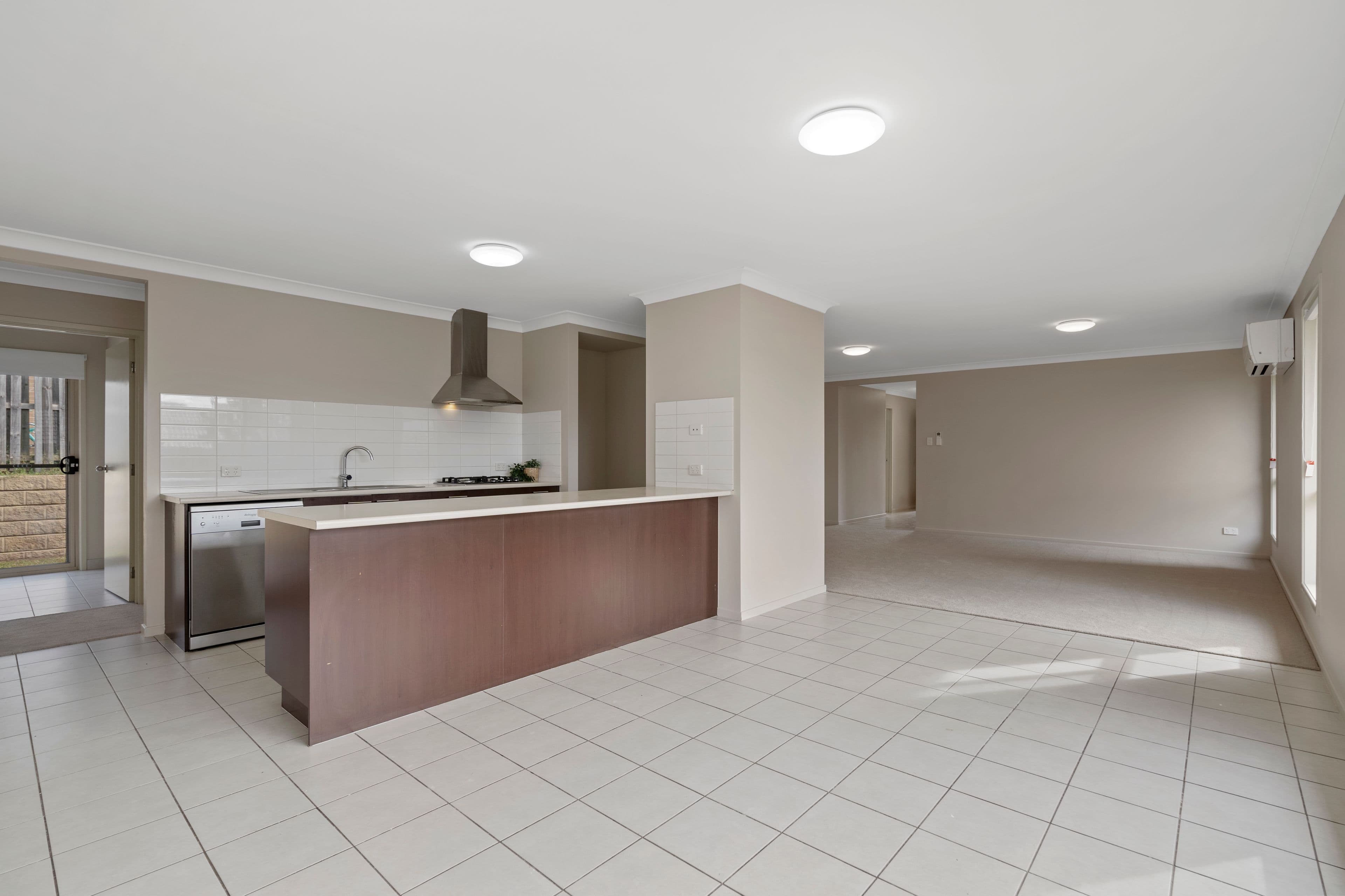 40 Goldenwood Crescent, Fernvale QLD 4306, Fernvale - Thumbnail 8