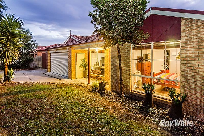 3 Raisell Road, Cranbourne West VIC 3977, Cranbourne West - Thumbnail 2