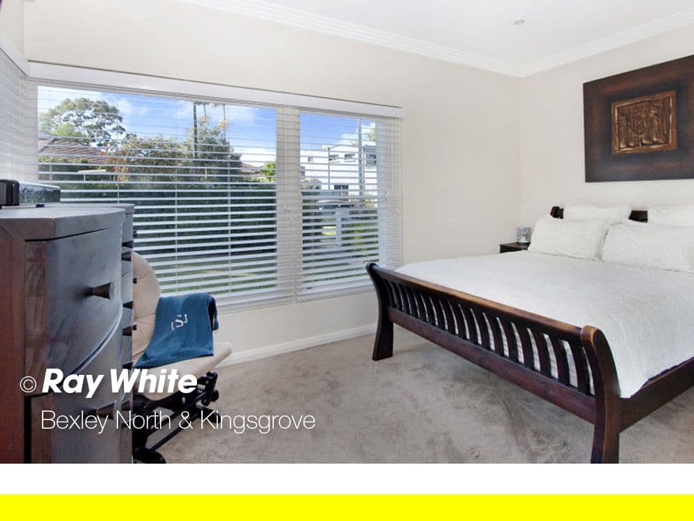 16 New England Drive, Kingsgrove NSW 2208, Kingsgrove - Thumbnail 5