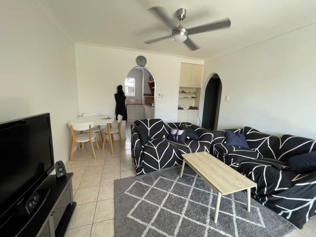 5 / 25 Gordon Street MILTON QLD 4064, 000 (Sold On 15-Mar-2021) Unit 2 Beds | 1 Bath | 1 Car 25 Gordon Street Milton - Thumbnail 2