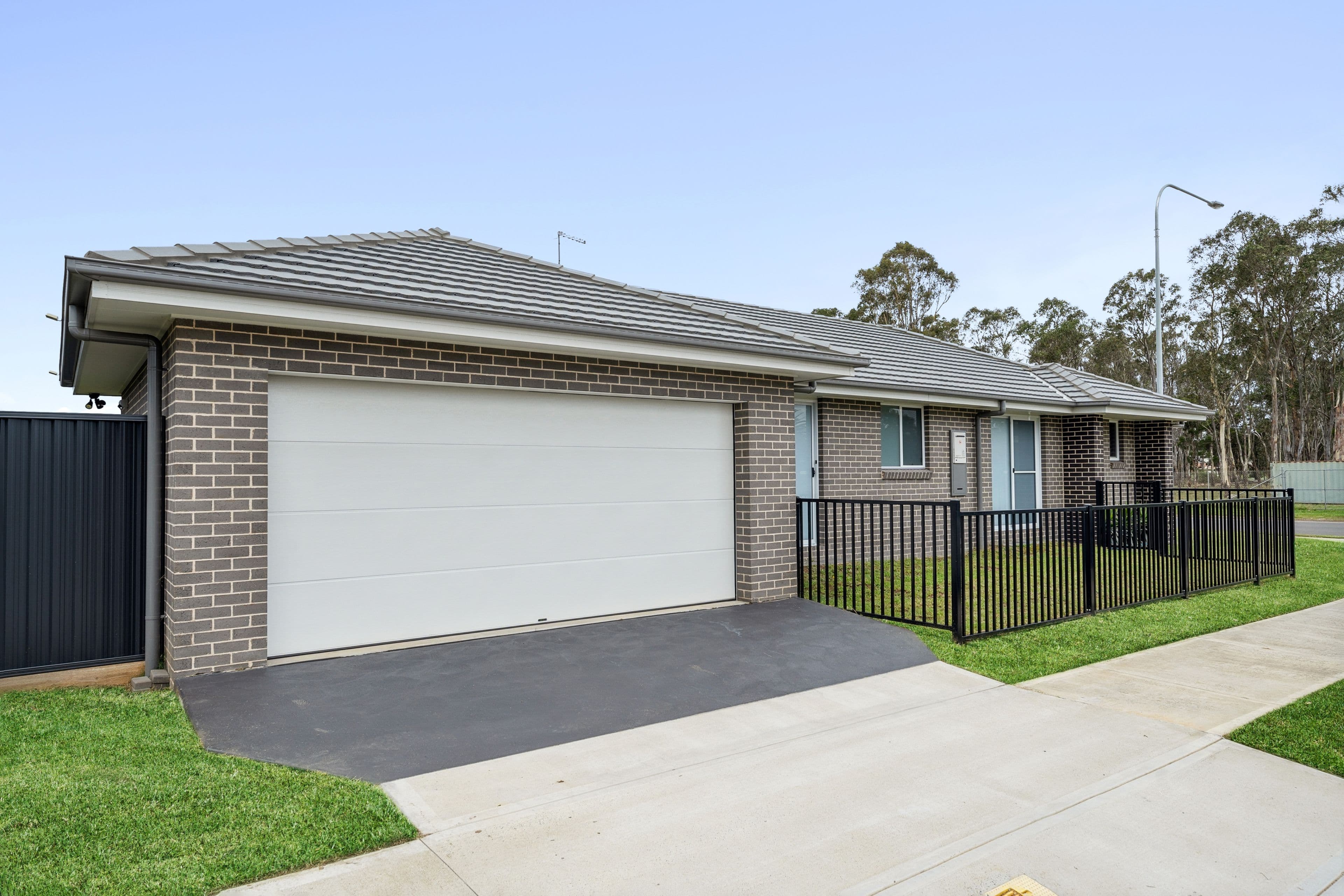 176 Fourth Avenue, Austral NSW 2179, Austral - Thumbnail 2