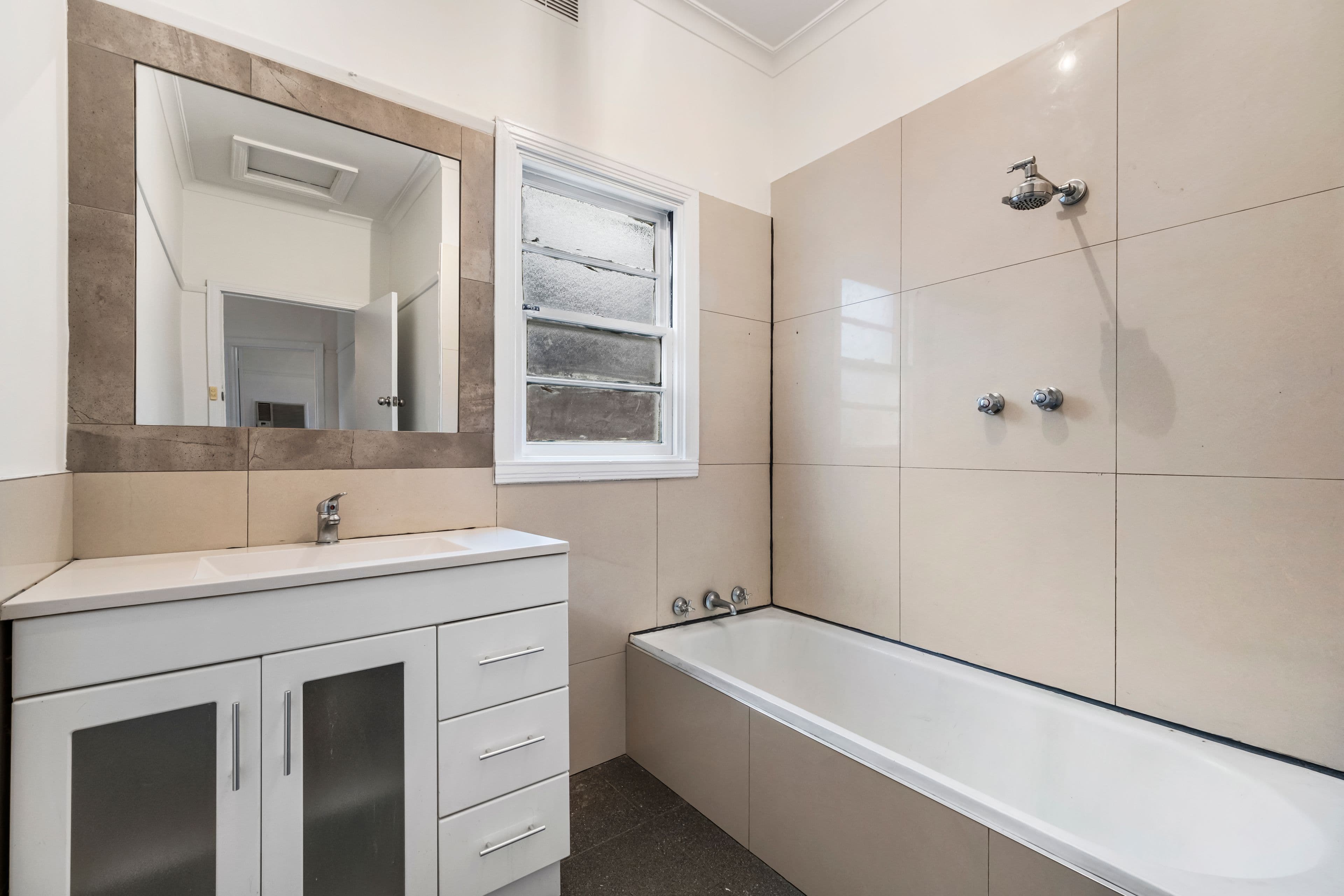 12 Frank Avenue, Clayton South VIC 3169, Clayton South - Thumbnail 2